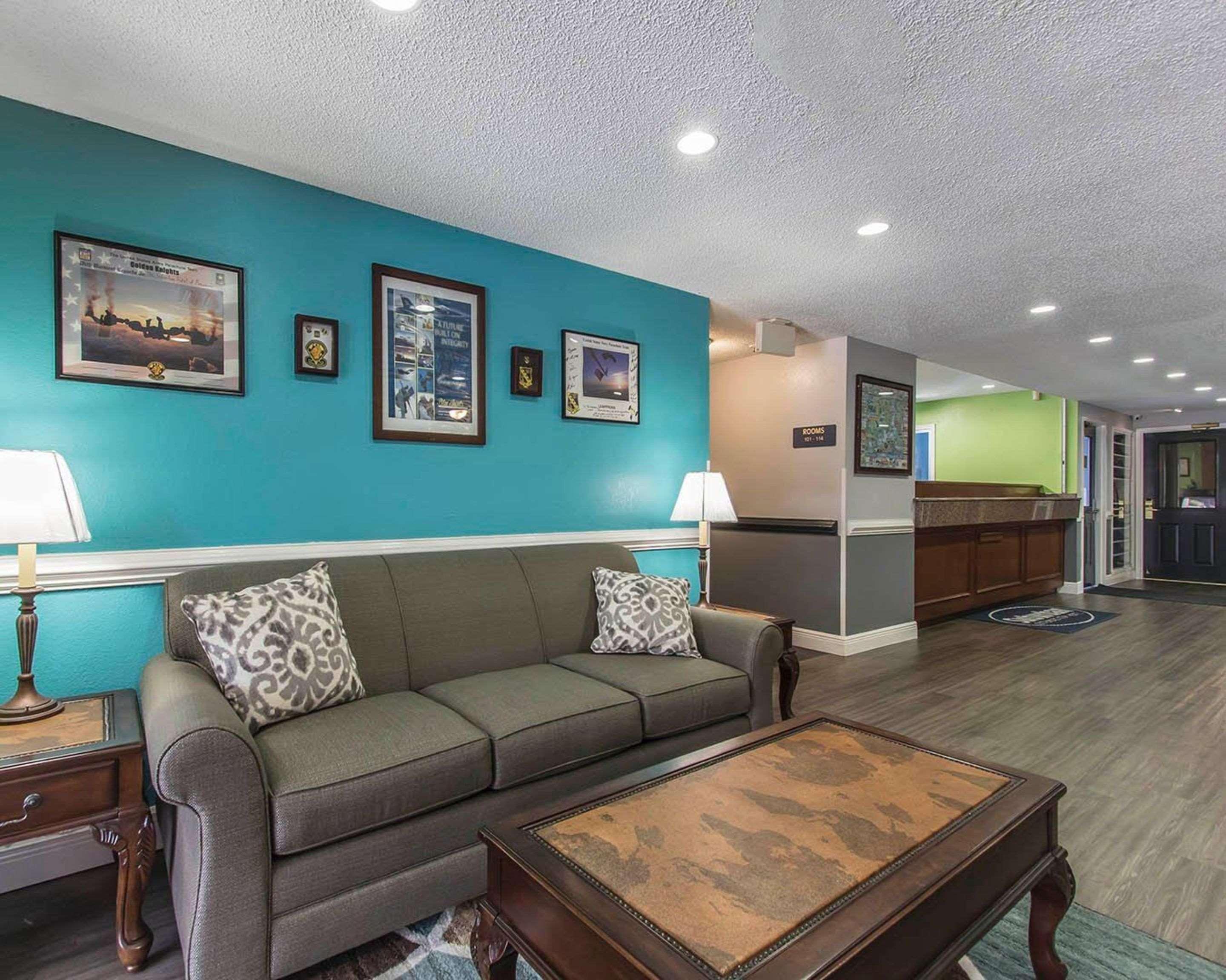 Suburban Extended Stay Hotel Naval Base Area Warrington Экстерьер фото
