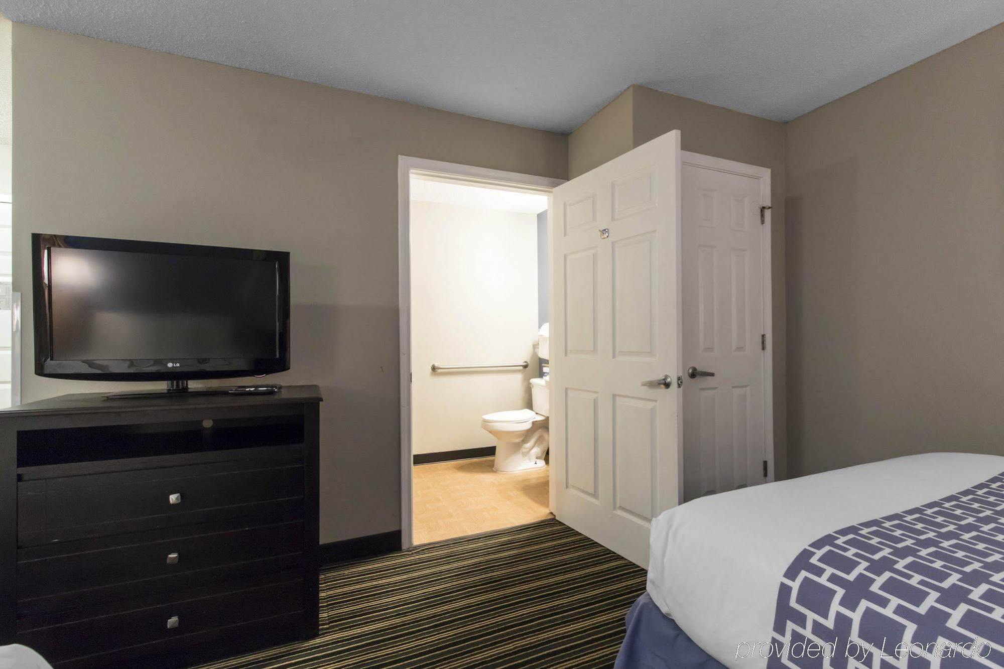 Suburban Extended Stay Hotel Naval Base Area Warrington Экстерьер фото